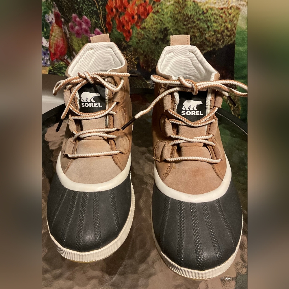 Sorel "Out N About" Classic Waterproof Duck Boot - Picture 2 of 10